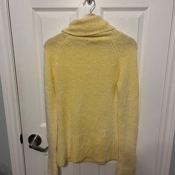 Yellow fuzzy turtleneck - Picture 3 of 3